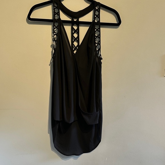 Vizio Black Cut-Out Tank Top - Picture 1 of 3